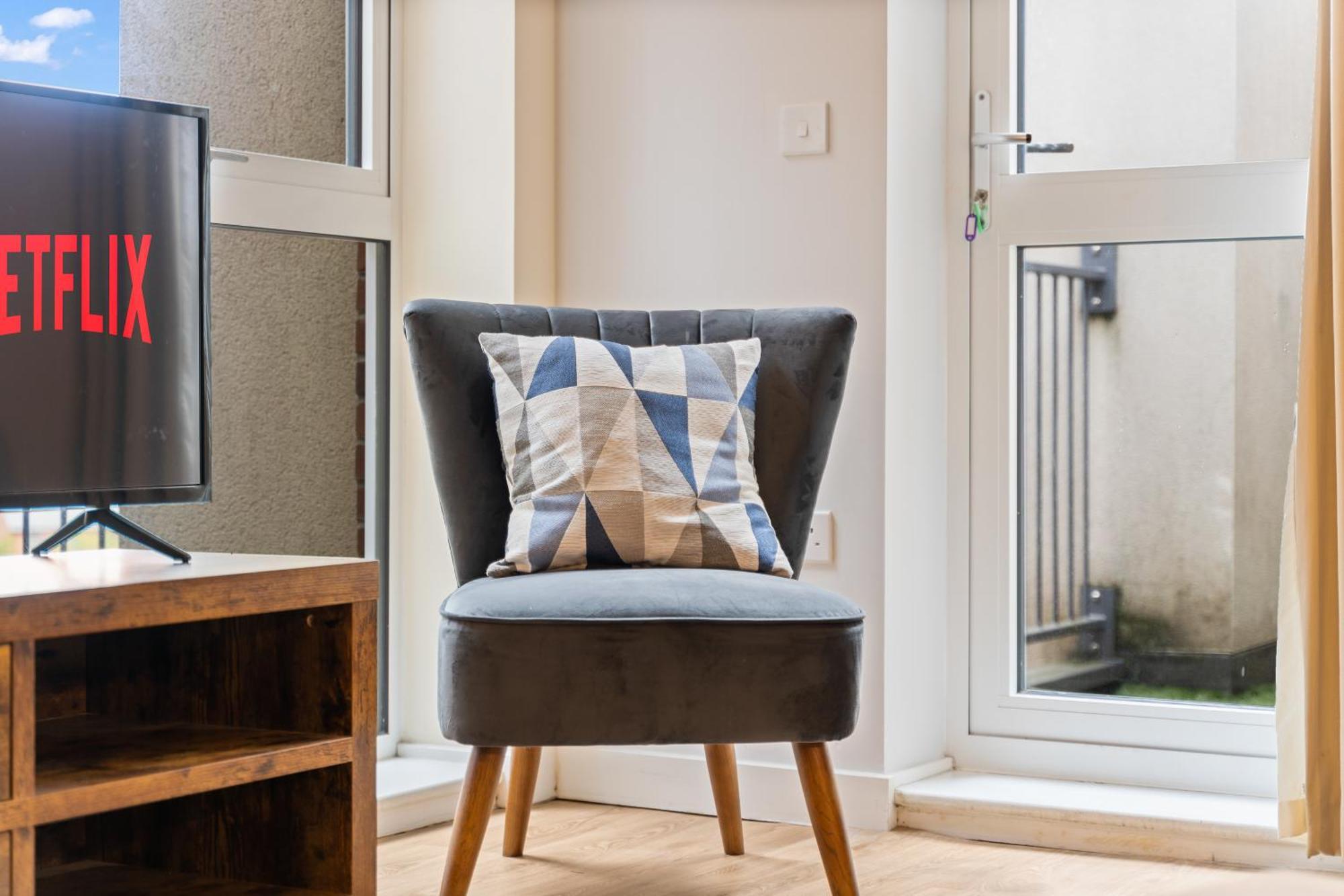 247 Serviced Accommodation In Telford 2 Bedroom Apartment Exterior foto