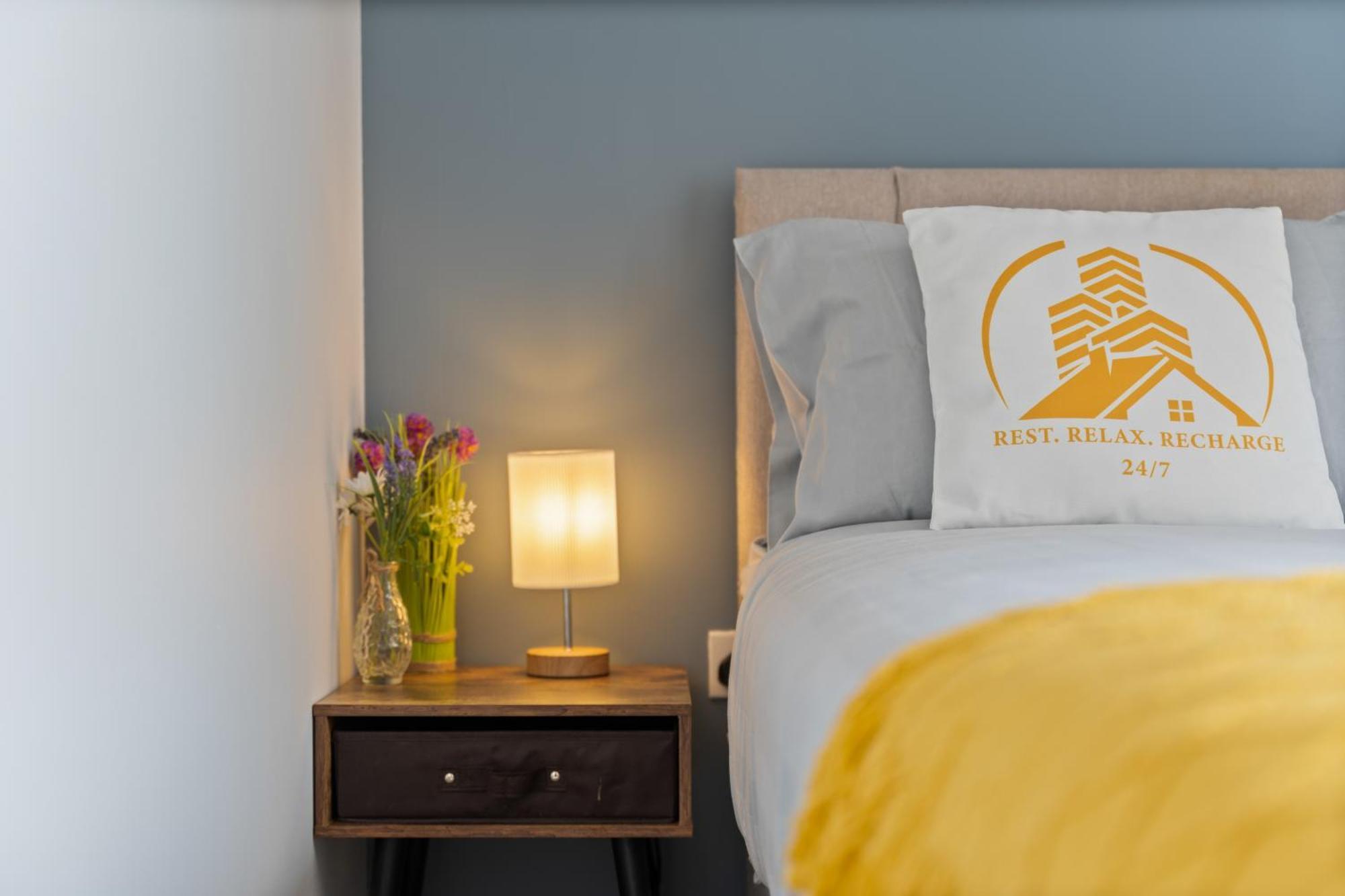 247 Serviced Accommodation In Telford 2 Bedroom Apartment Exterior foto